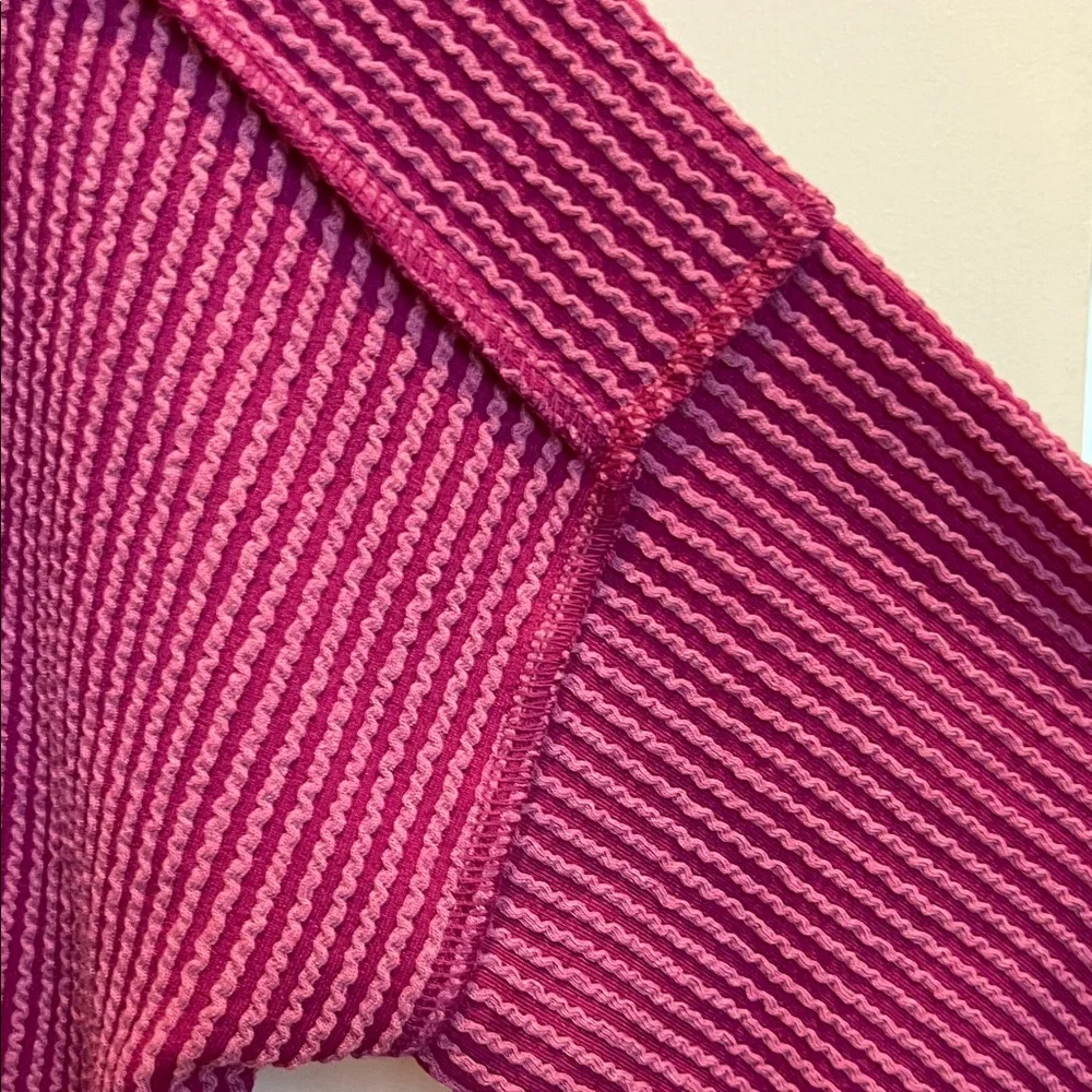 Zenana NWT plum V-Neck long sleeve ribbed hi/lo hem tunic - Picture 8 of 11